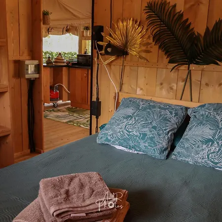 Tente Chauffee Avec Piscine Lagon
